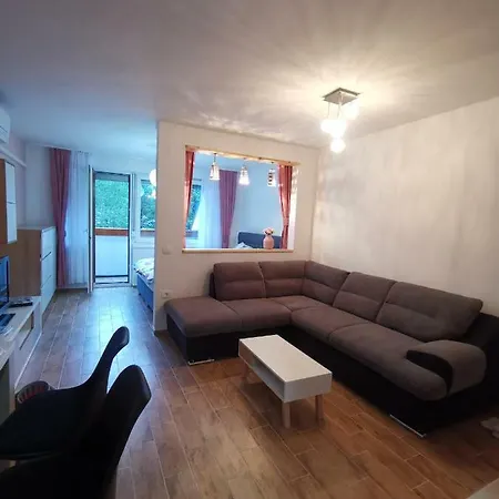 Apartment Apartma F&m *